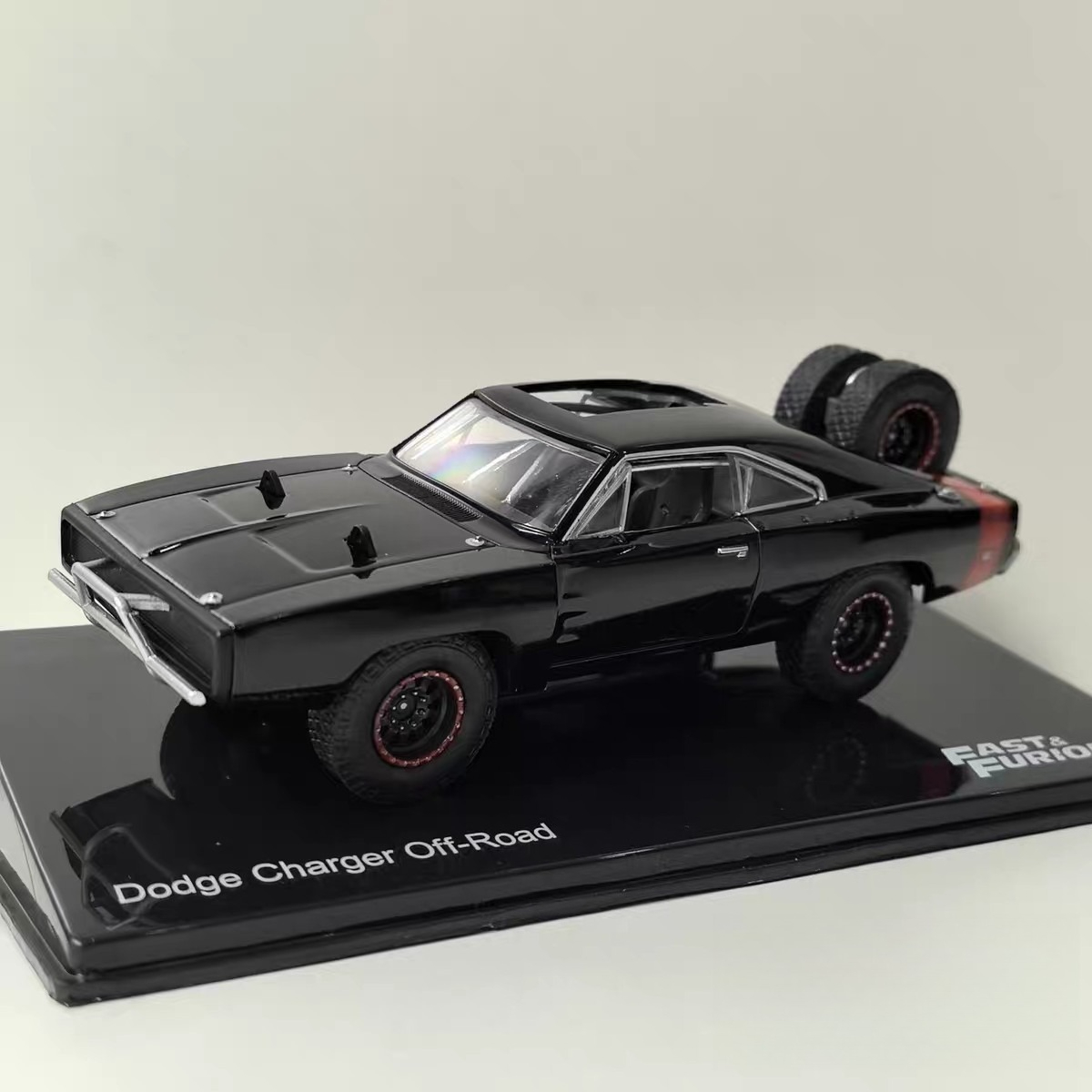 Car Charger - نموذج سيارة دييكاست DEA بمقياس 1:43